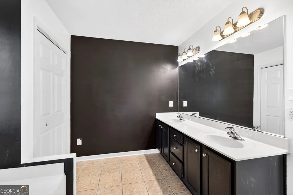 226 Spring Chase CIR Kathleen, GA 31047