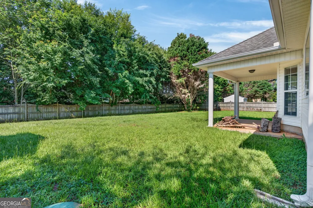 226 Spring Chase CIR Kathleen, GA 31047