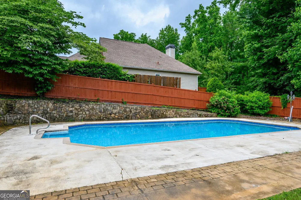 2426 Watercrest TER NW Acworth, GA 30101