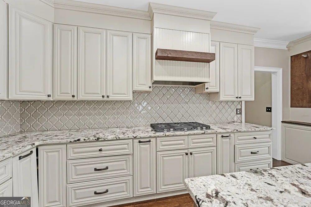 2426 Watercrest TER NW Acworth, GA 30101