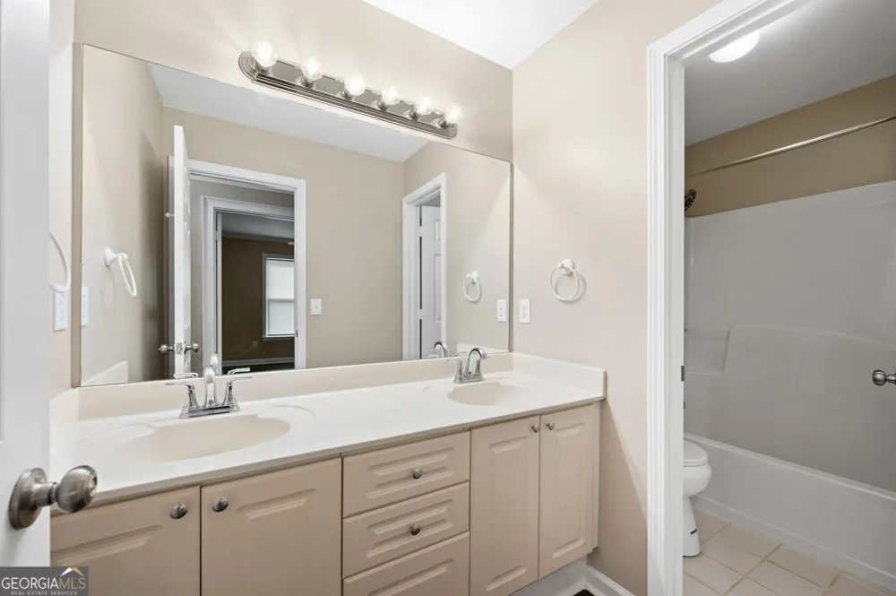 2426 Watercrest TER NW Acworth, GA 30101