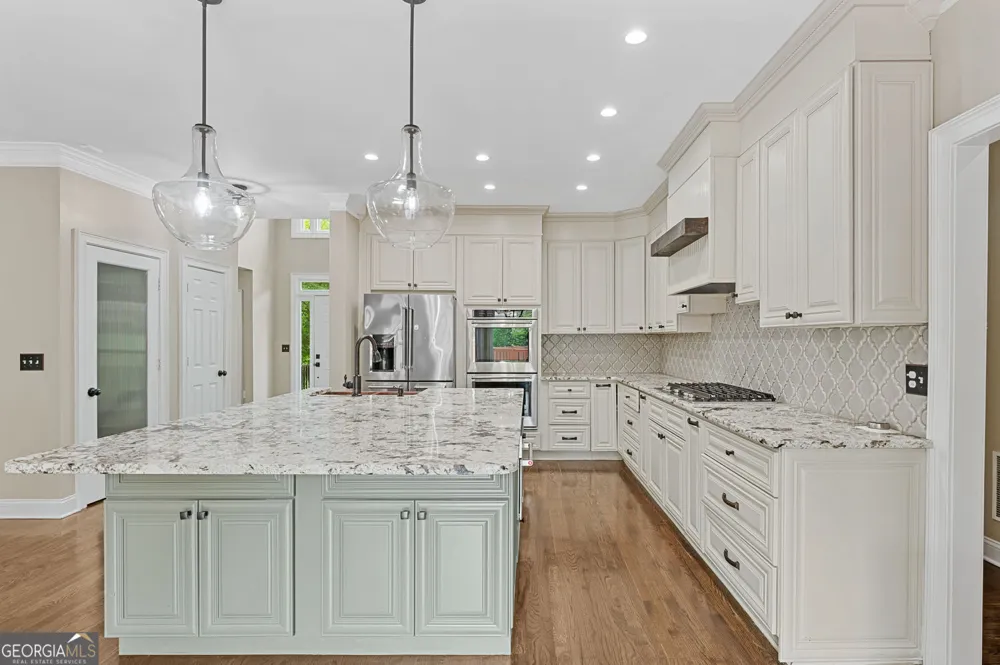 2426 Watercrest TER NW Acworth, GA 30101