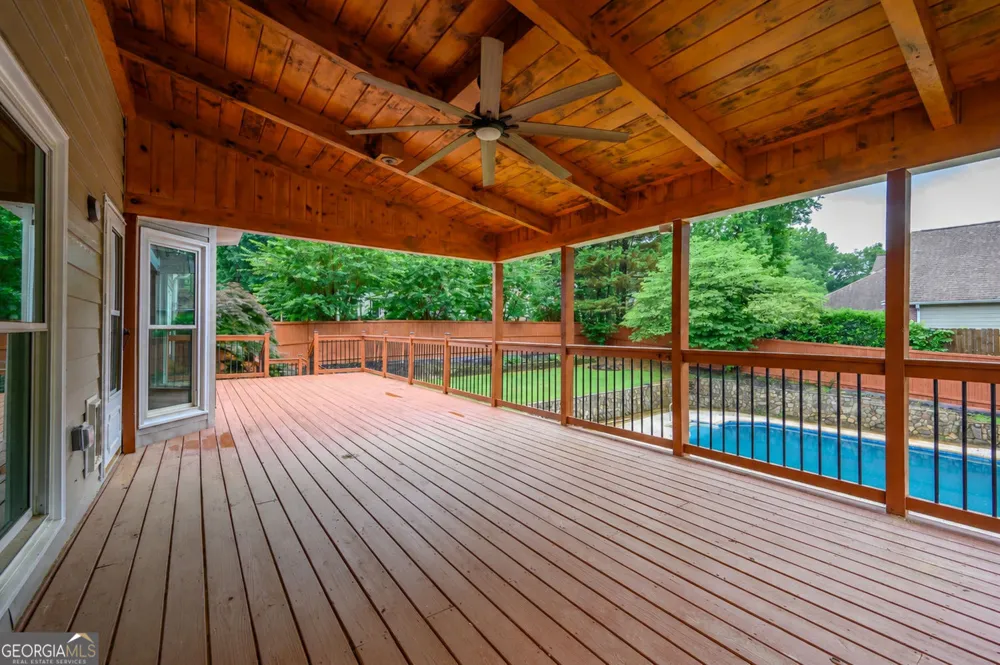 2426 Watercrest TER NW Acworth, GA 30101