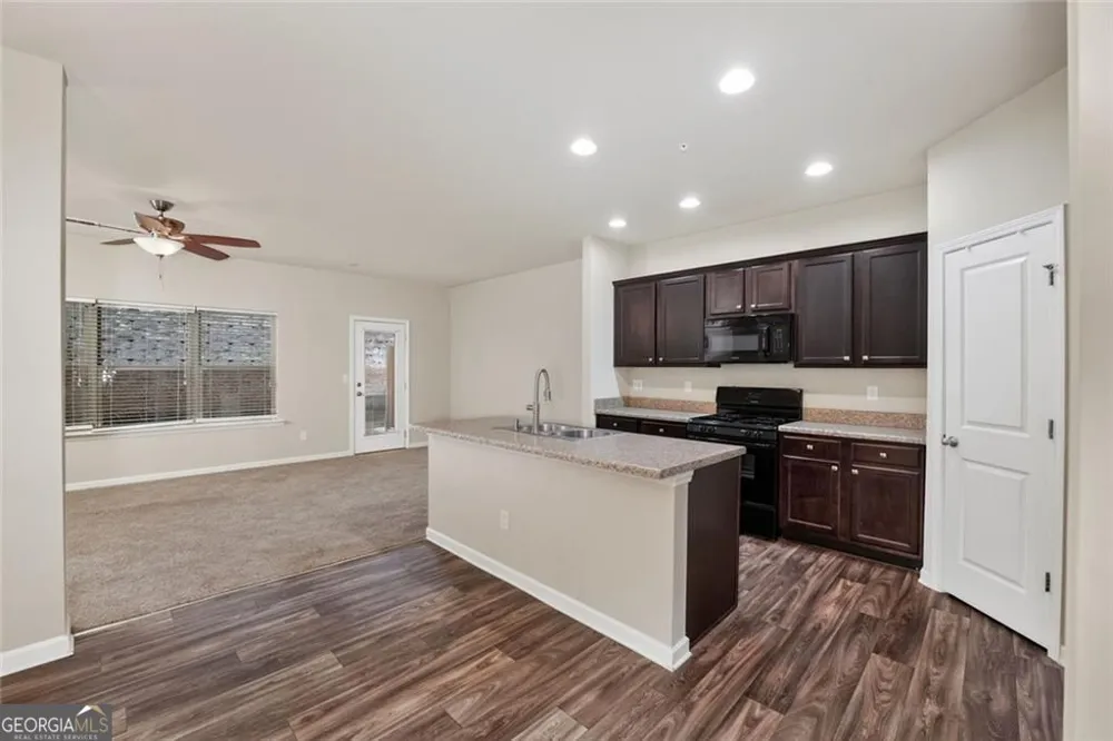 122 Oakview PSGE Canton, GA 30114