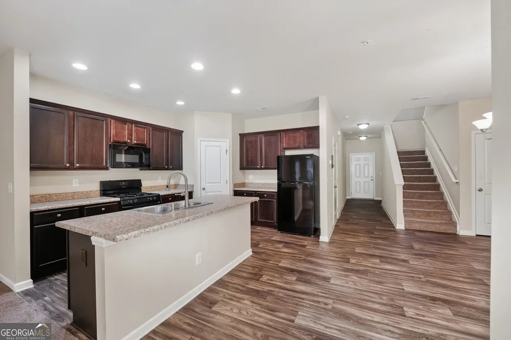 122 Oakview PSGE Canton, GA 30114