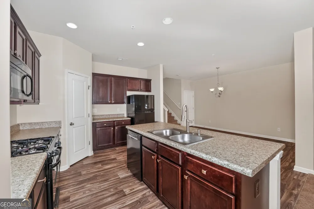 122 Oakview PSGE Canton, GA 30114