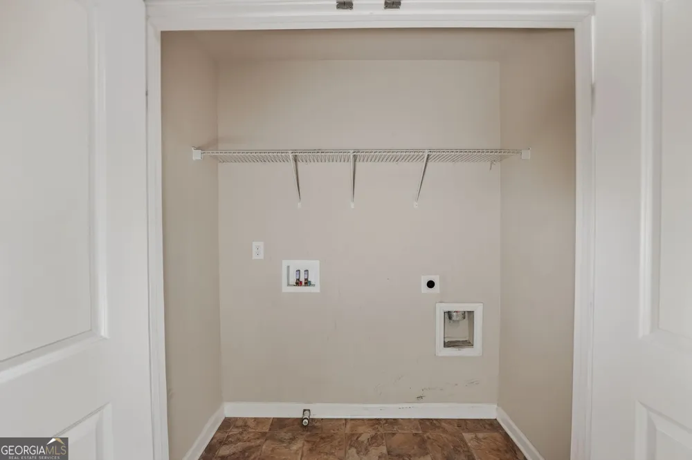 122 Oakview PSGE Canton, GA 30114