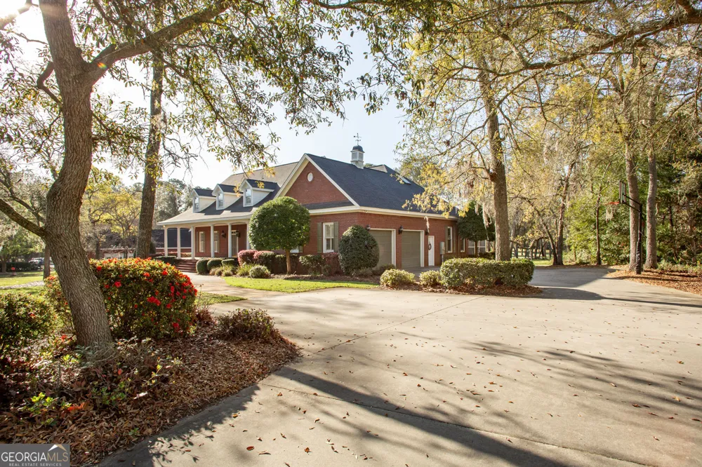 1473 N River Oaks DR Blackshear, GA 31516