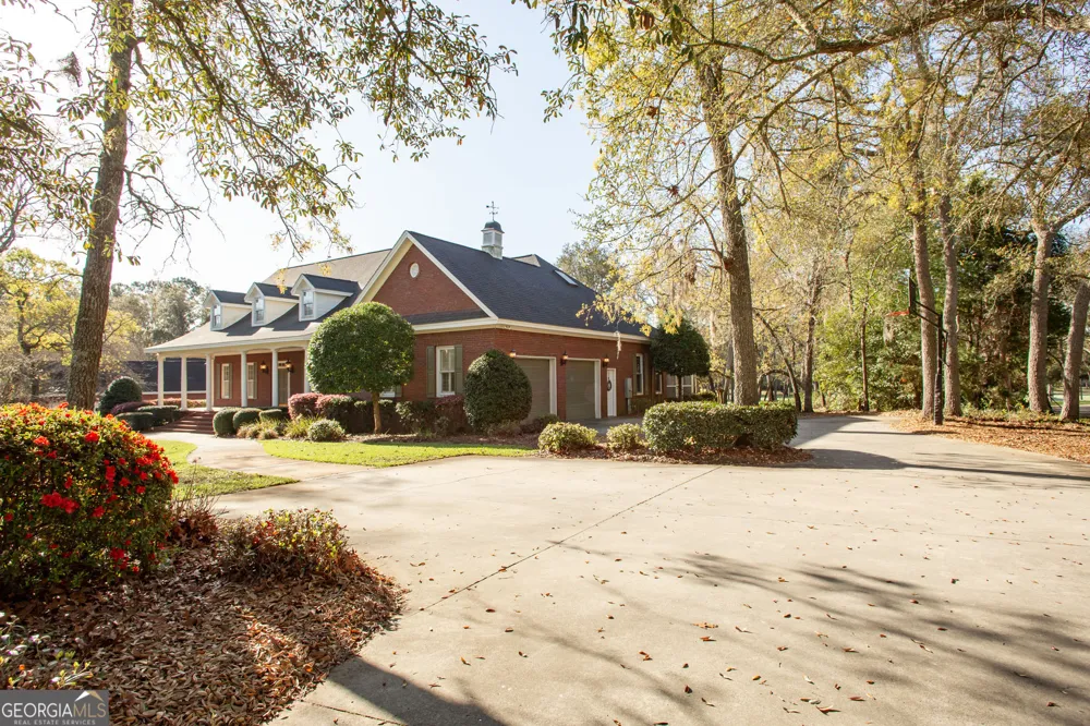 1473 N River Oaks DR Blackshear, GA 31516