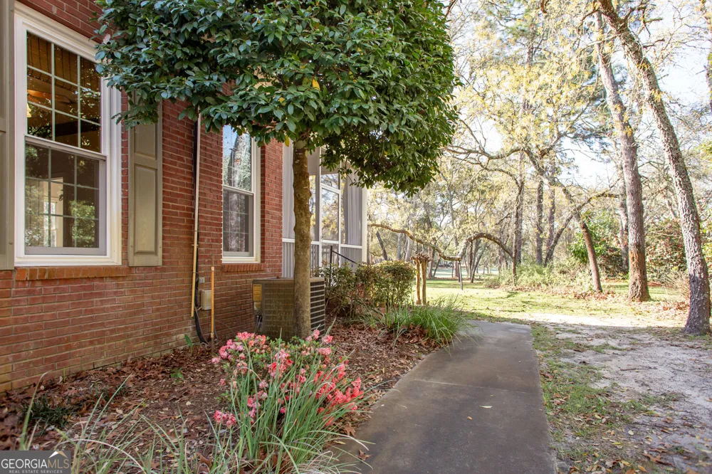 1473 N River Oaks DR Blackshear, GA 31516