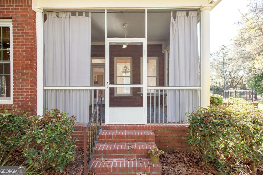 1473 N River Oaks DR Blackshear, GA 31516