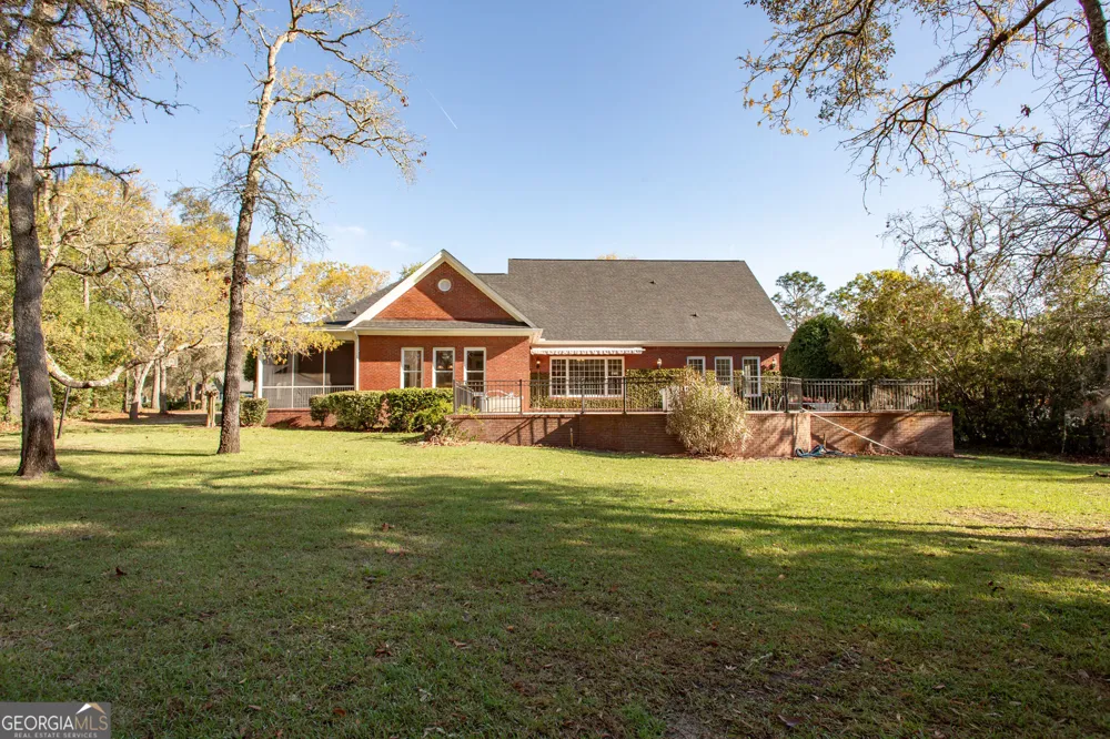 1473 N River Oaks DR Blackshear, GA 31516