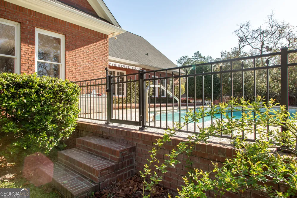 1473 N River Oaks DR Blackshear, GA 31516