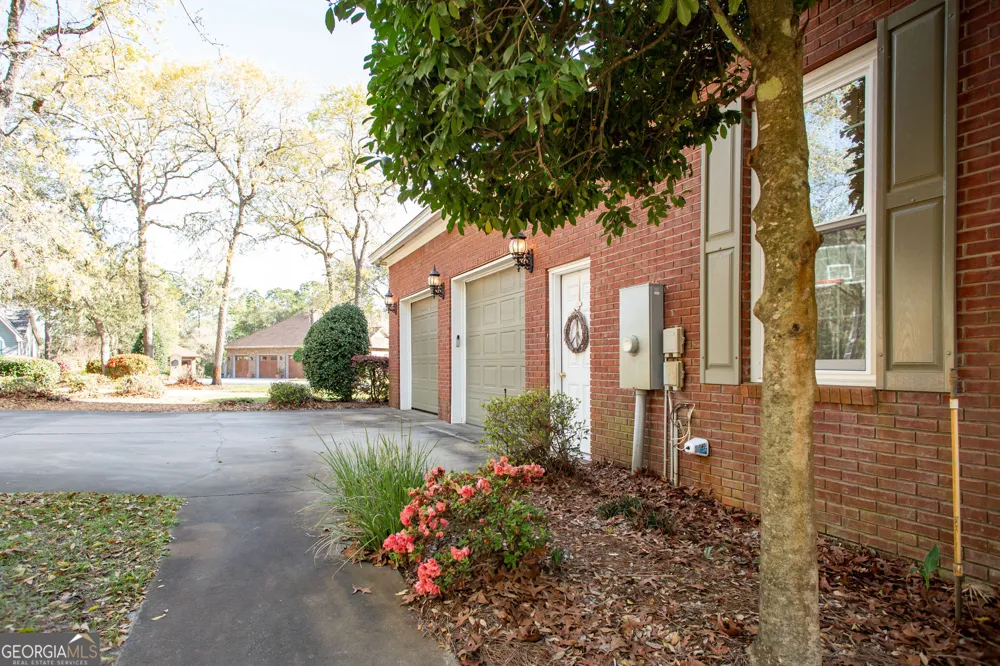 1473 N River Oaks DR Blackshear, GA 31516