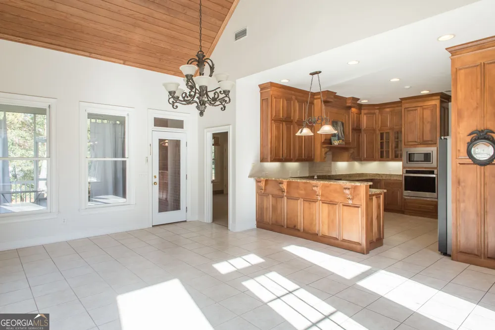 1473 N River Oaks DR Blackshear, GA 31516