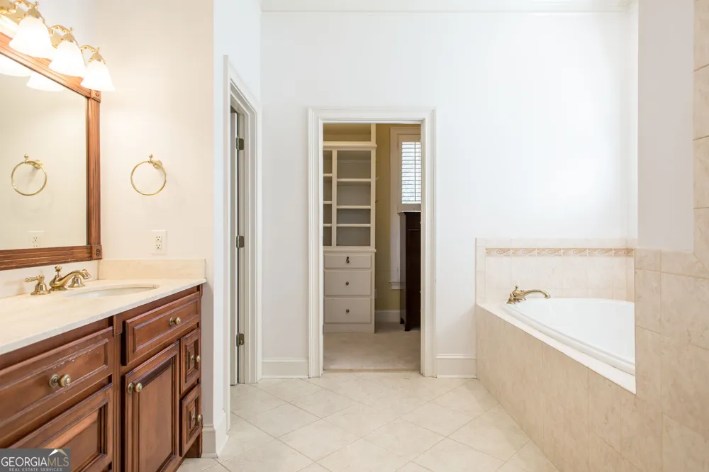 1473 N River Oaks DR Blackshear, GA 31516
