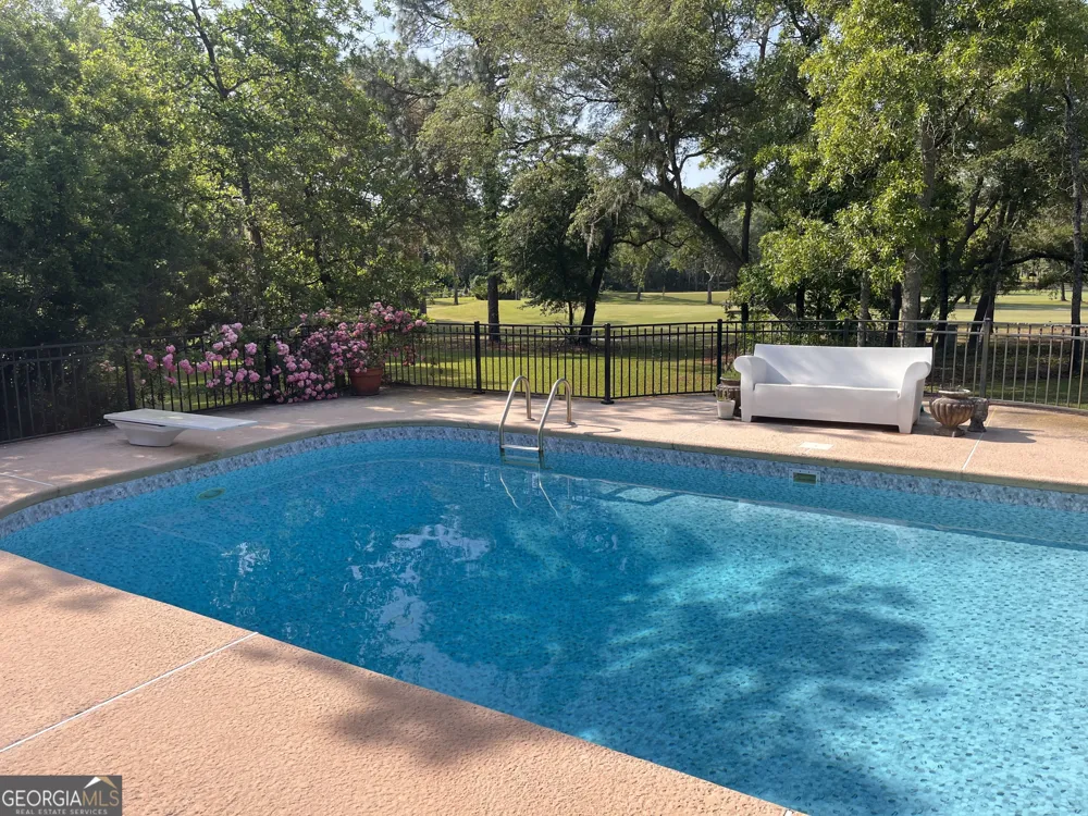 1473 N River Oaks DR Blackshear, GA 31516