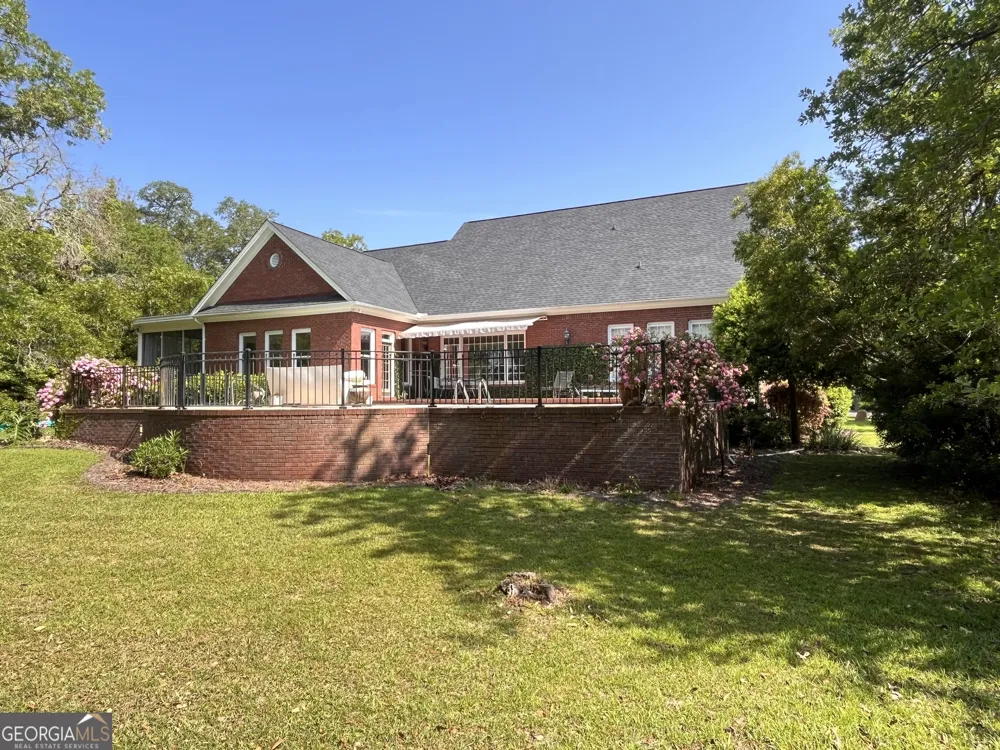 1473 N River Oaks DR Blackshear, GA 31516