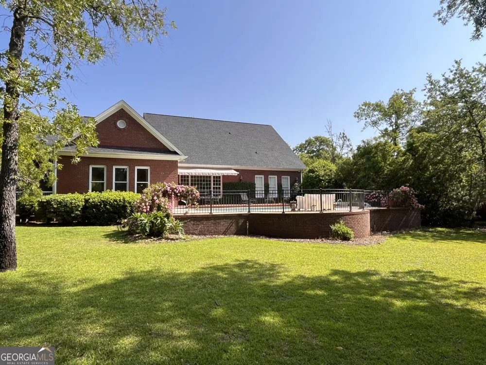 1473 N River Oaks DR Blackshear, GA 31516
