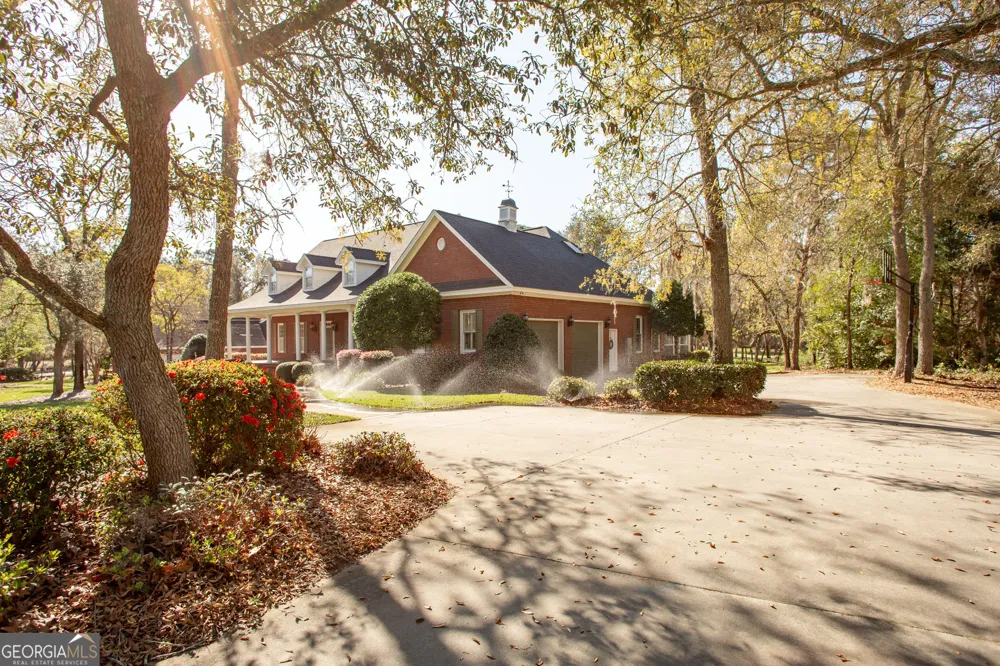 1473 N River Oaks DR Blackshear, GA 31516