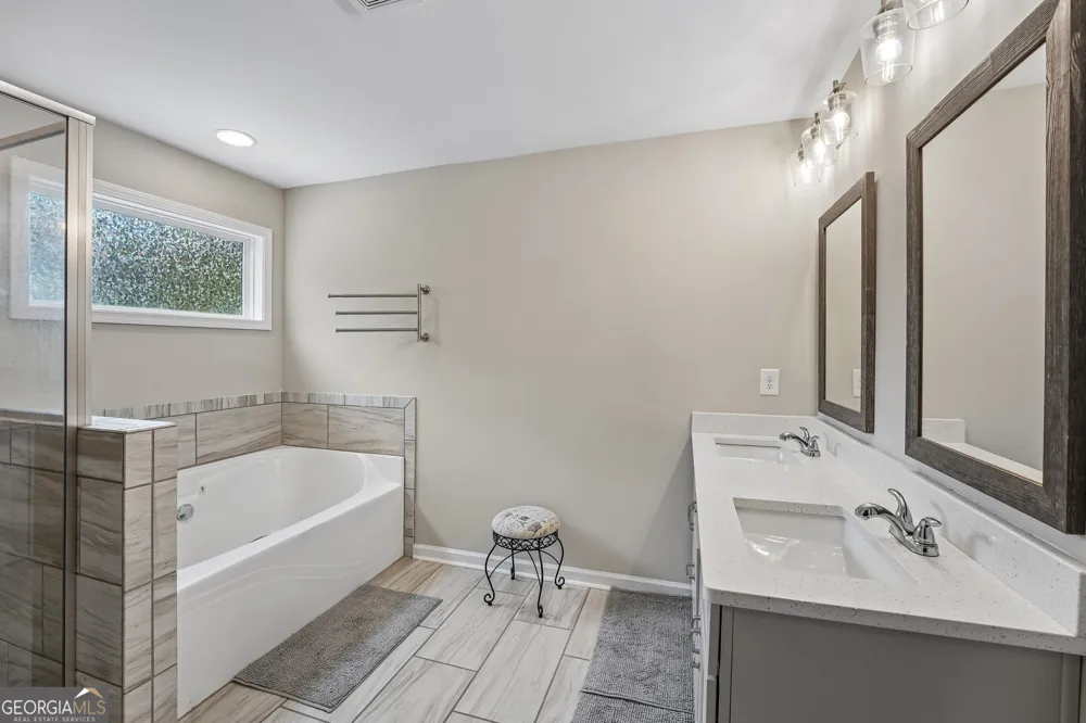 119 Landon DR Whitesburg, GA 30185