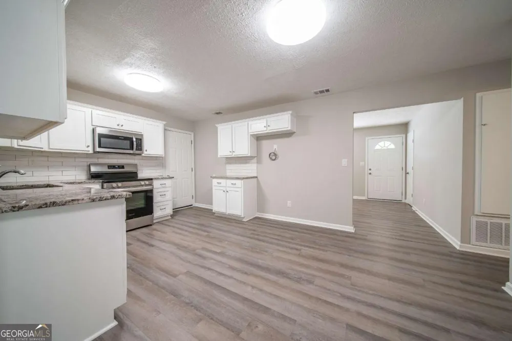6040 Luna DR Columbus, GA 31907