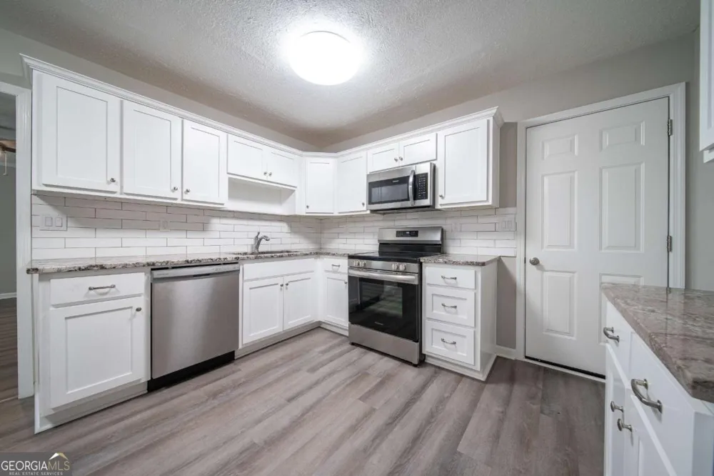 6040 Luna DR Columbus, GA 31907