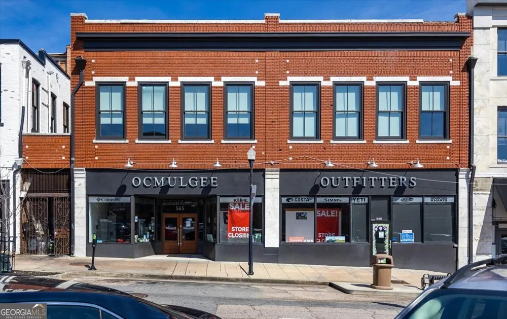 565 Poplar ST Macon, GA 31210