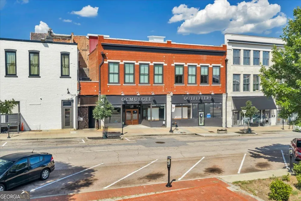 565 Poplar ST Macon, GA 31210
