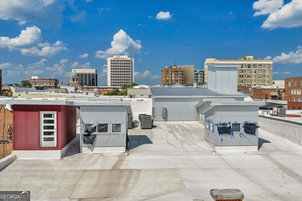 565 Poplar ST Macon, GA 31210