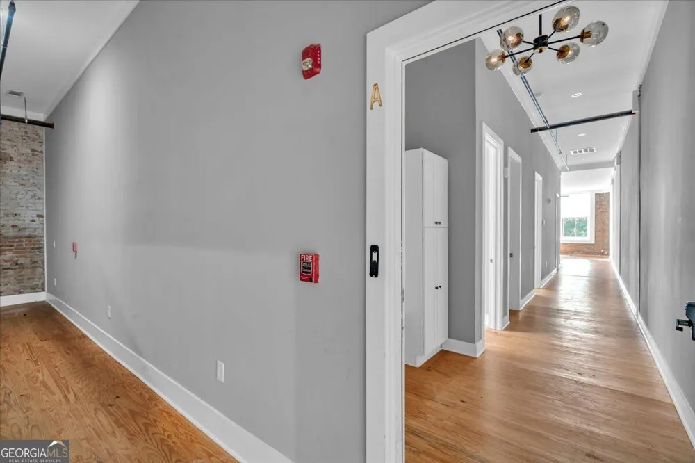 565 Poplar ST Macon, GA 31210