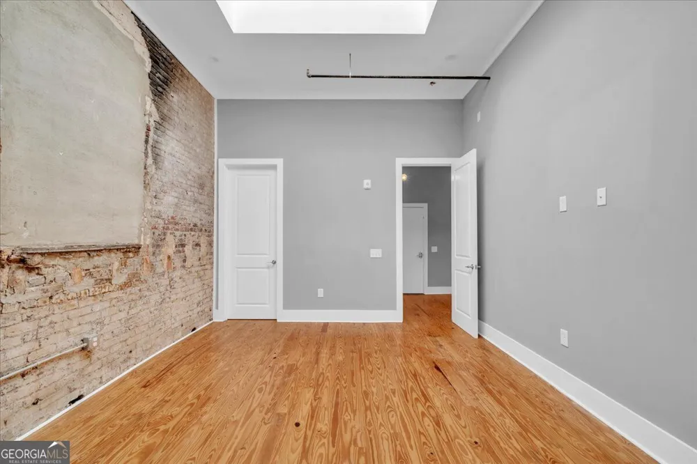 565 Poplar ST Macon, GA 31210
