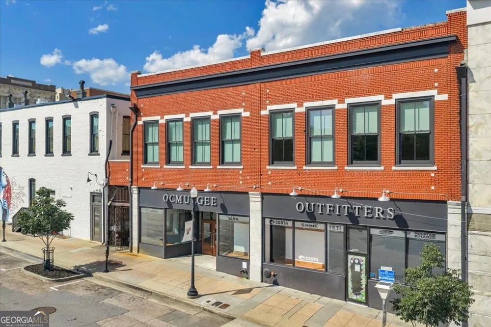 565 Poplar ST Macon, GA 31210