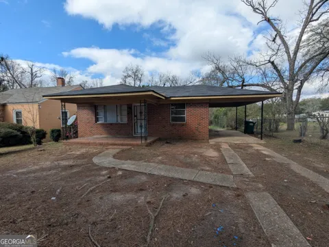611 Whitney AVE
