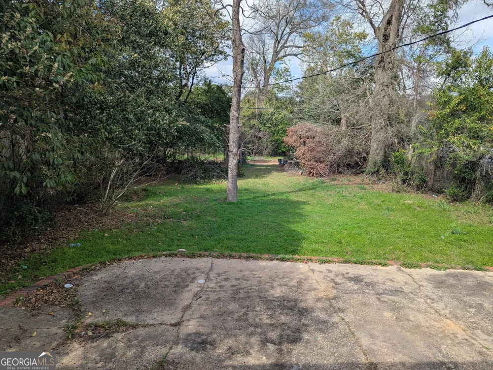 611 Whitney AVE Albany, GA 31701