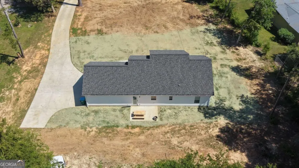64 Bradley TRL Kingston, GA 30145