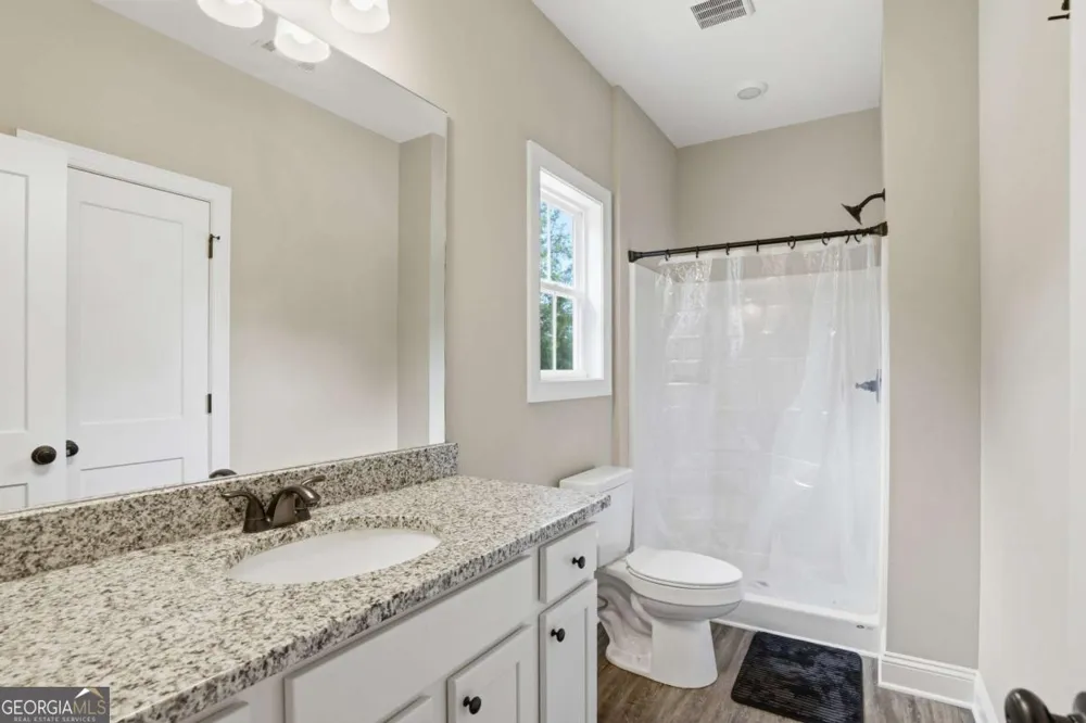 64 Bradley TRL Kingston, GA 30145