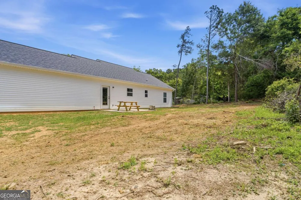 64 Bradley TRL Kingston, GA 30145
