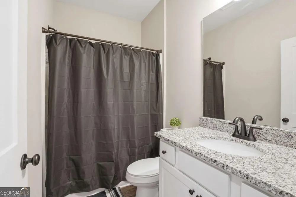 64 Bradley TRL Kingston, GA 30145
