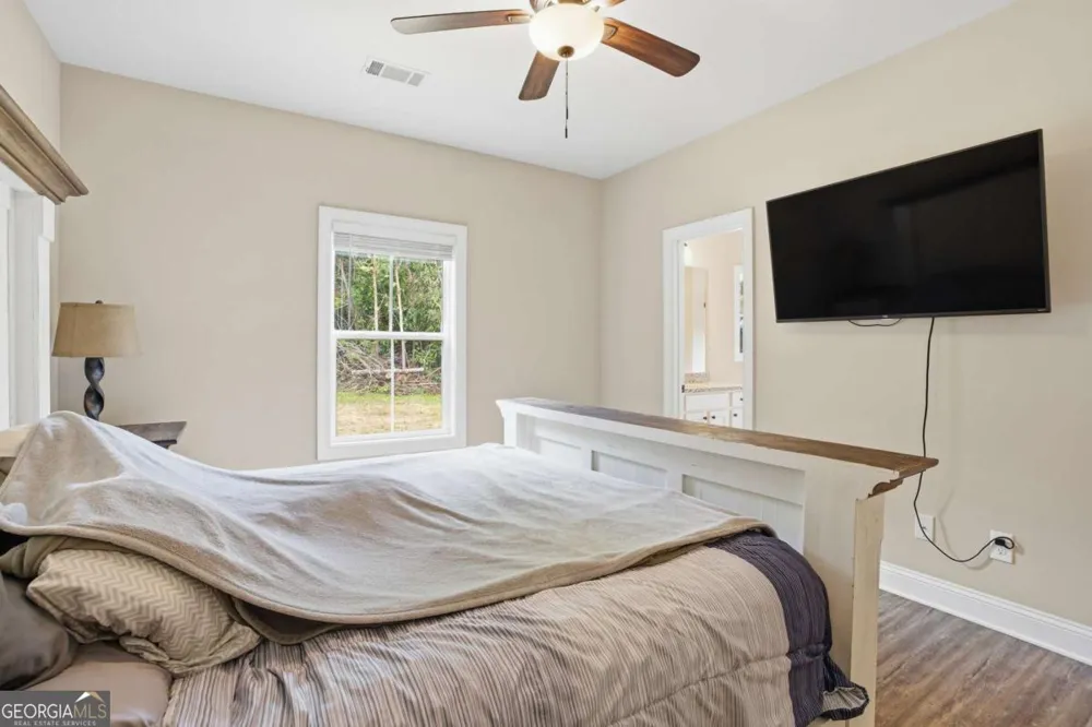 64 Bradley TRL Kingston, GA 30145