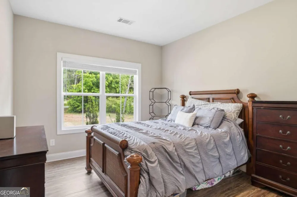 64 Bradley TRL Kingston, GA 30145