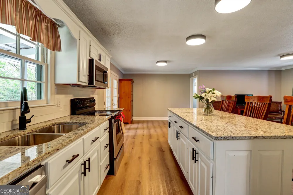 1095 Athens RD Winterville, GA 30683
