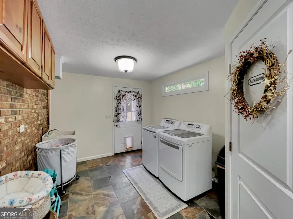 298 Hudson River DR Commerce, GA 30530