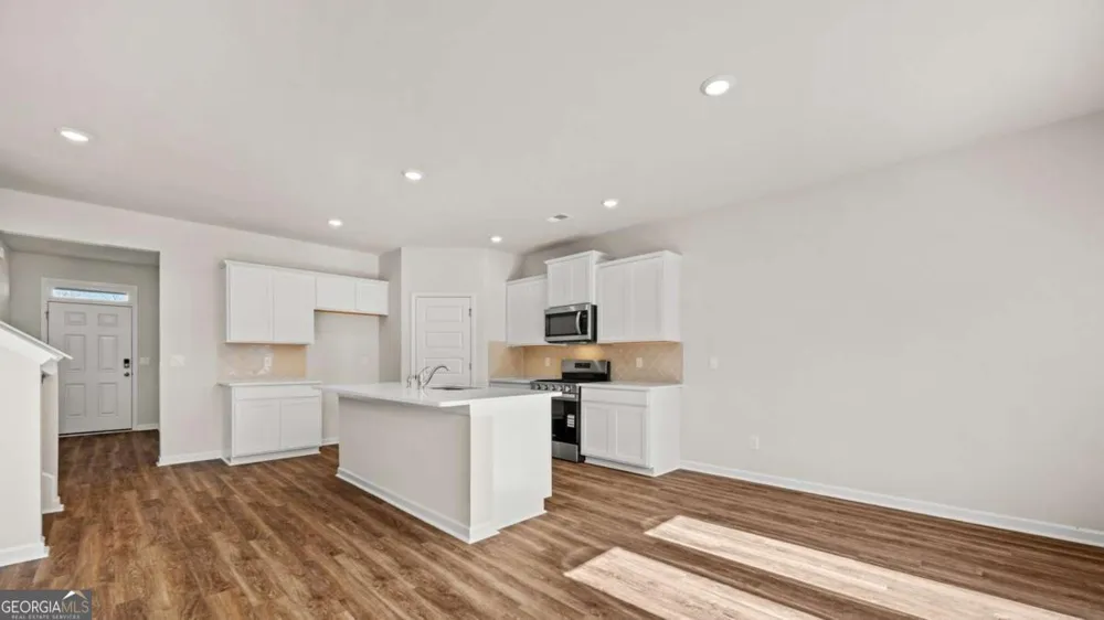 201 Defilippe DR Statham, GA 30666