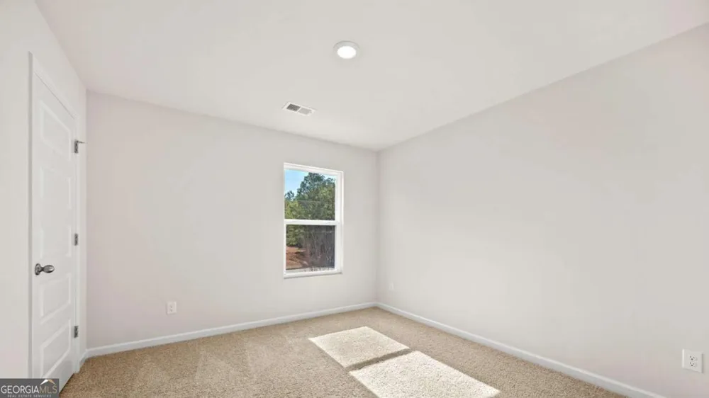 201 Defilippe DR Statham, GA 30666