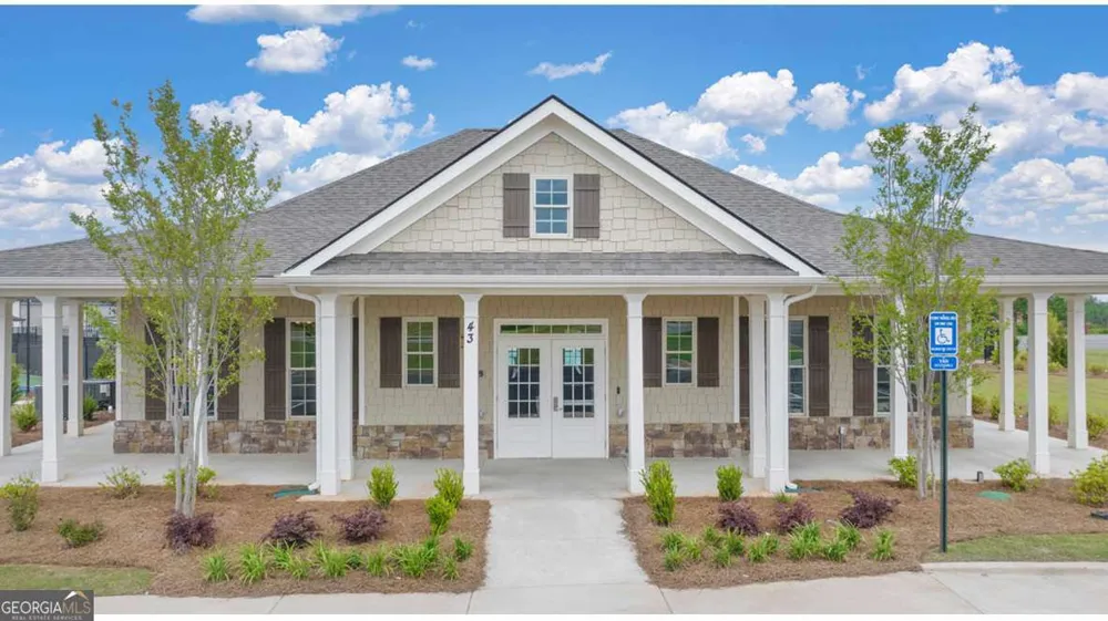 201 Defilippe DR Statham, GA 30666