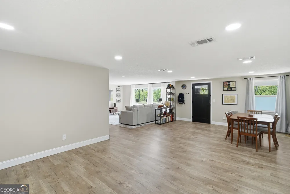 2448 Ware ST Blackshear, GA 31516