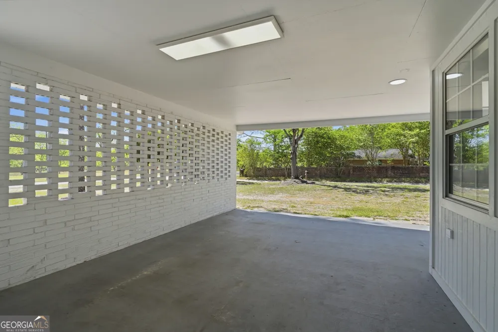 2448 Ware ST Blackshear, GA 31516