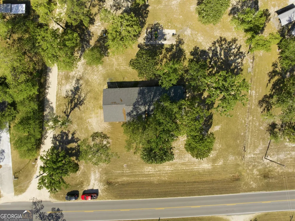 2448 Ware ST Blackshear, GA 31516