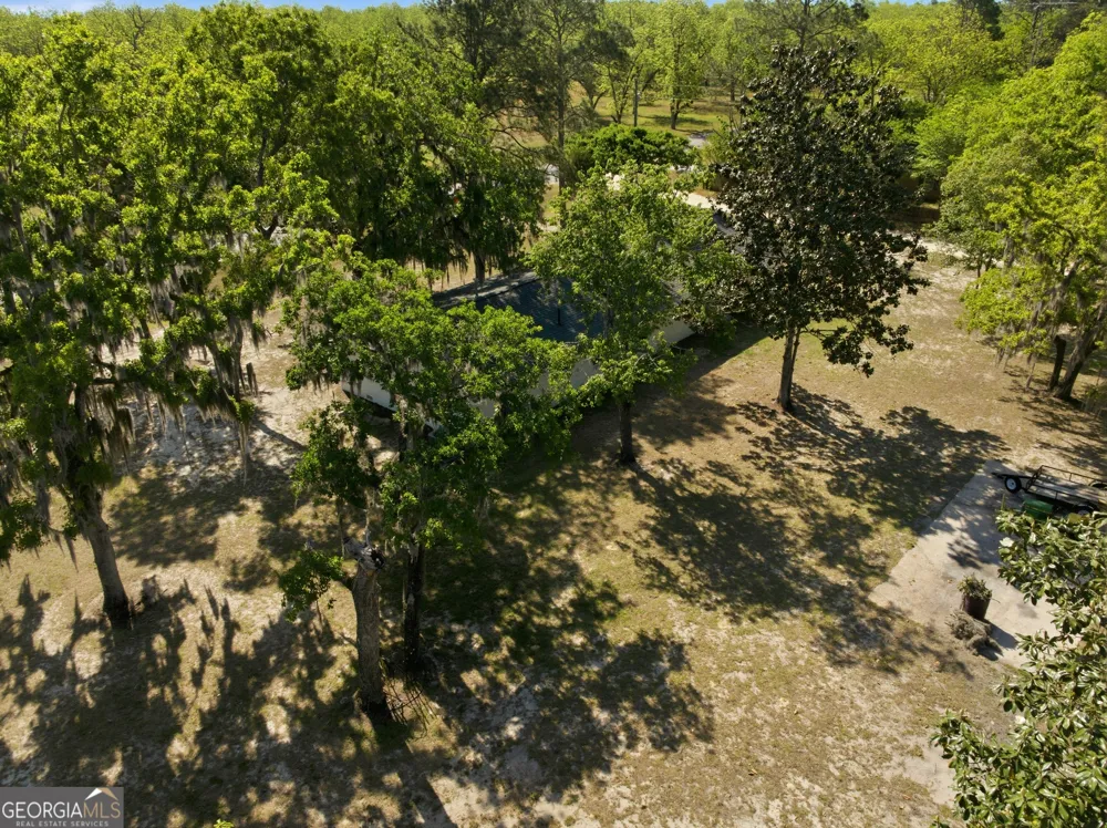 2448 Ware ST Blackshear, GA 31516